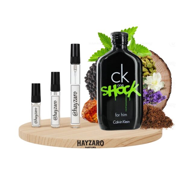 Decant de perfume Calvin Klein CK One Shock For Him Eau de Toilette en atomizador. Fragancia masculina especiada con notas de tabaco, ámbar y lavanda.