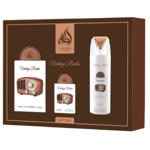Set de Regalo Lattafa Pride Vintage Radio de 3 o 4 piezas. Incluye Eau de Parfum 100 ml, Mini perfume 20 ml y Spray Corporal. Fragancia Oriental Amaderada unisex.