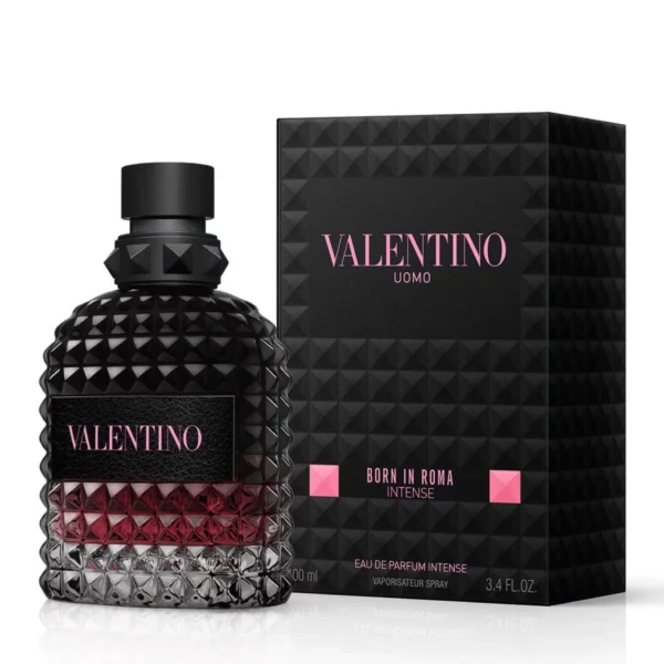 Perfume Valentino Born in Roma Intense Uomo 100 ml EDP. Fragancia masculina de lujo con notas de jengibre, lavanda y vainilla ahumada. Botella negra con diseño de tachuelas rockstud.